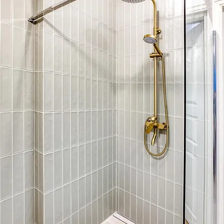 Tallinnhousing Pelgulinn Urban Elegance & Parking Apartman *